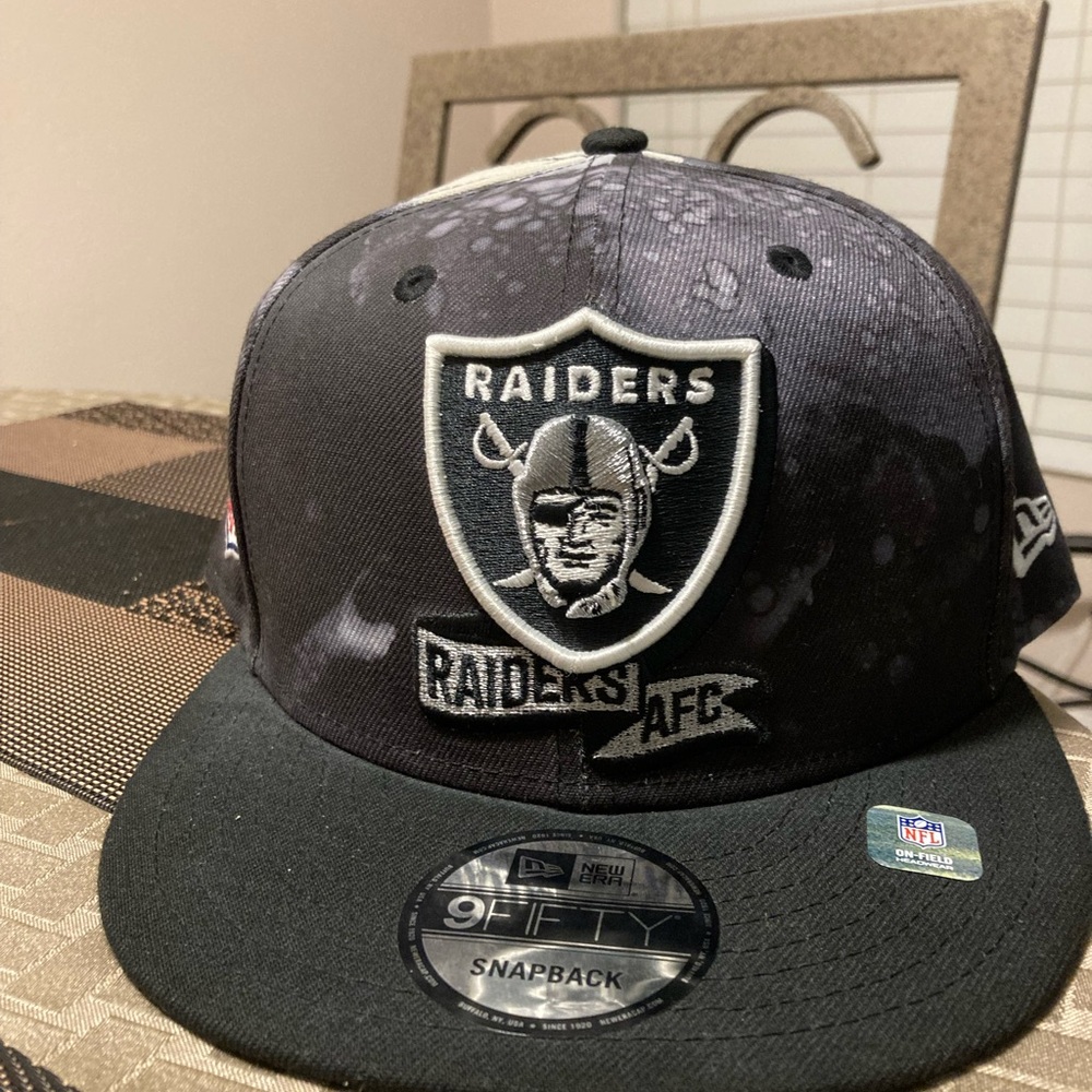 NFL Raiders Black and Gray Snapback Hat